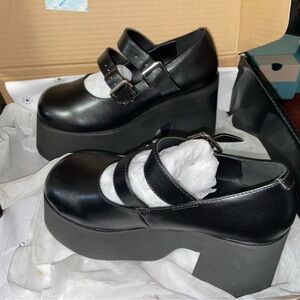 Platform Mary Janes double buckle!